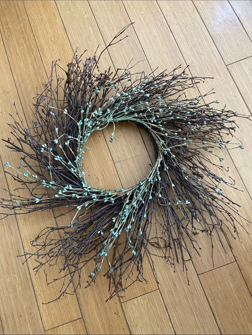 Handcrafted Blueberry Twig Holiday Wreath - Natural Brown & Light Blue
